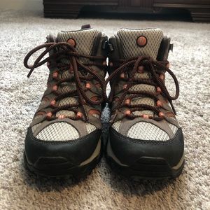 Merrel Women’s Moab 2 Waterproof Boots Size 9.5